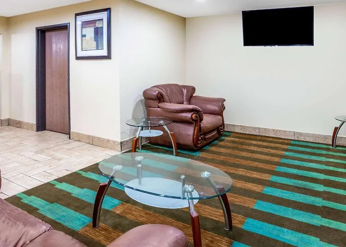 Baymont By Wyndham Beloit